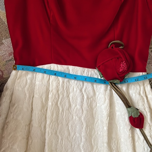 STUNNING VINTAGE VELVET ROSE DRESS - Picture 4 of 8